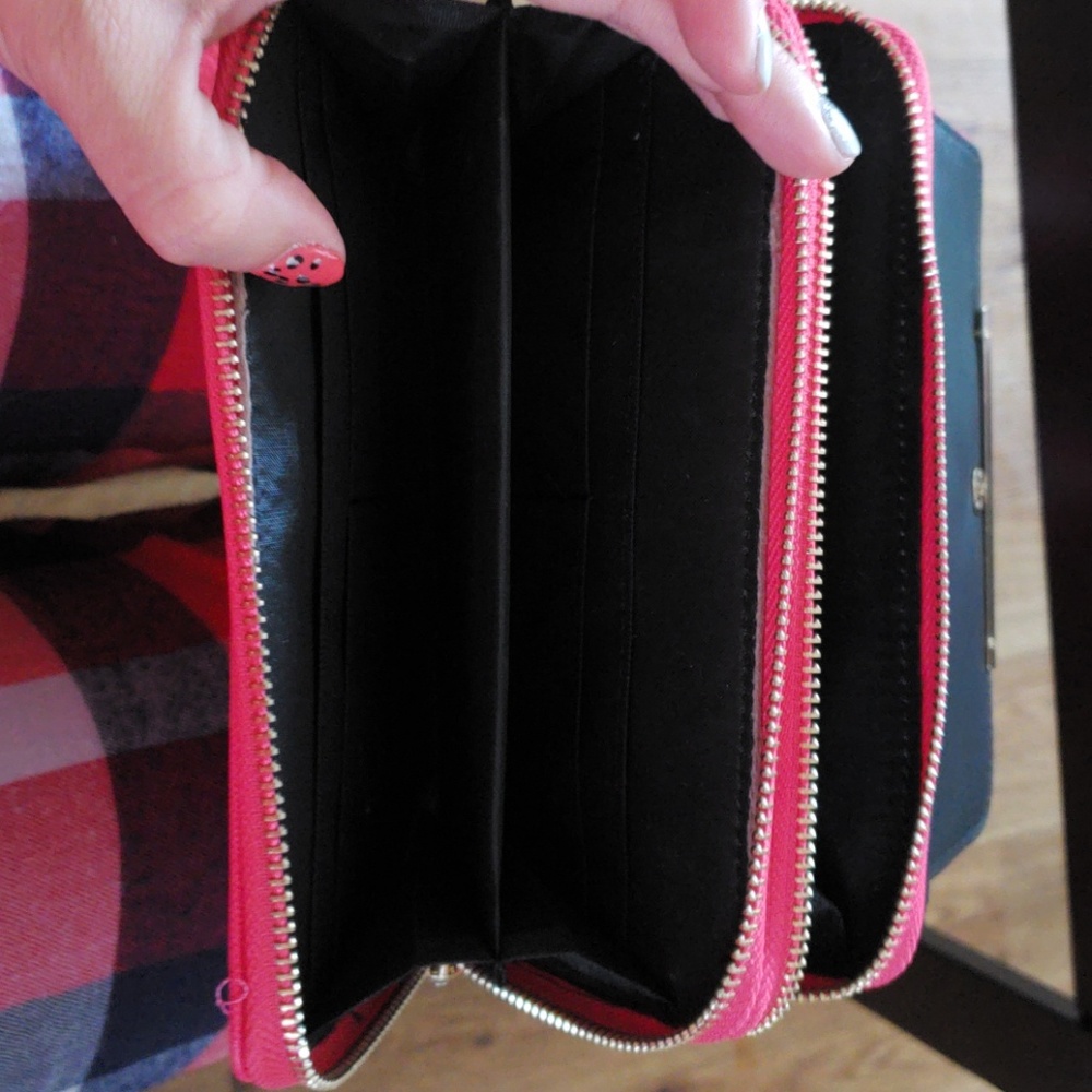 Wallet - Picture 4 of 5
